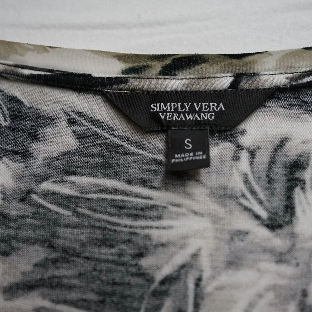 Women's Blouse T-Shirt, Vera Wang, Simply Vera, Black and White, Size Small - Picture 5 of 7